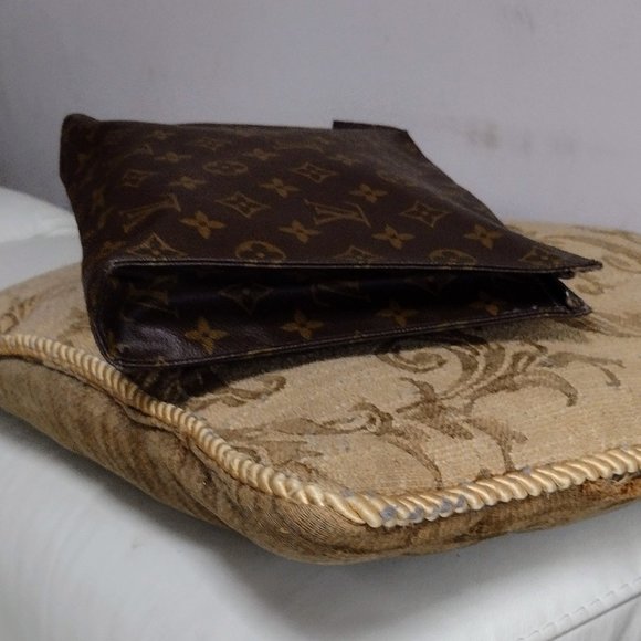 Authentic Louis Vuitton Monogram Toiletry 26 - Picture 6 of 10